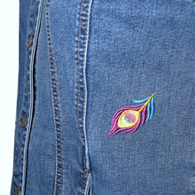 Load image into Gallery viewer, Embroidered Peacock Lyon Blue Denim Jacket M