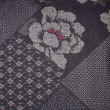 Load image into Gallery viewer, Stunning Handcrafted Deep Purple Print Japanese Cotton Kimono Jacket