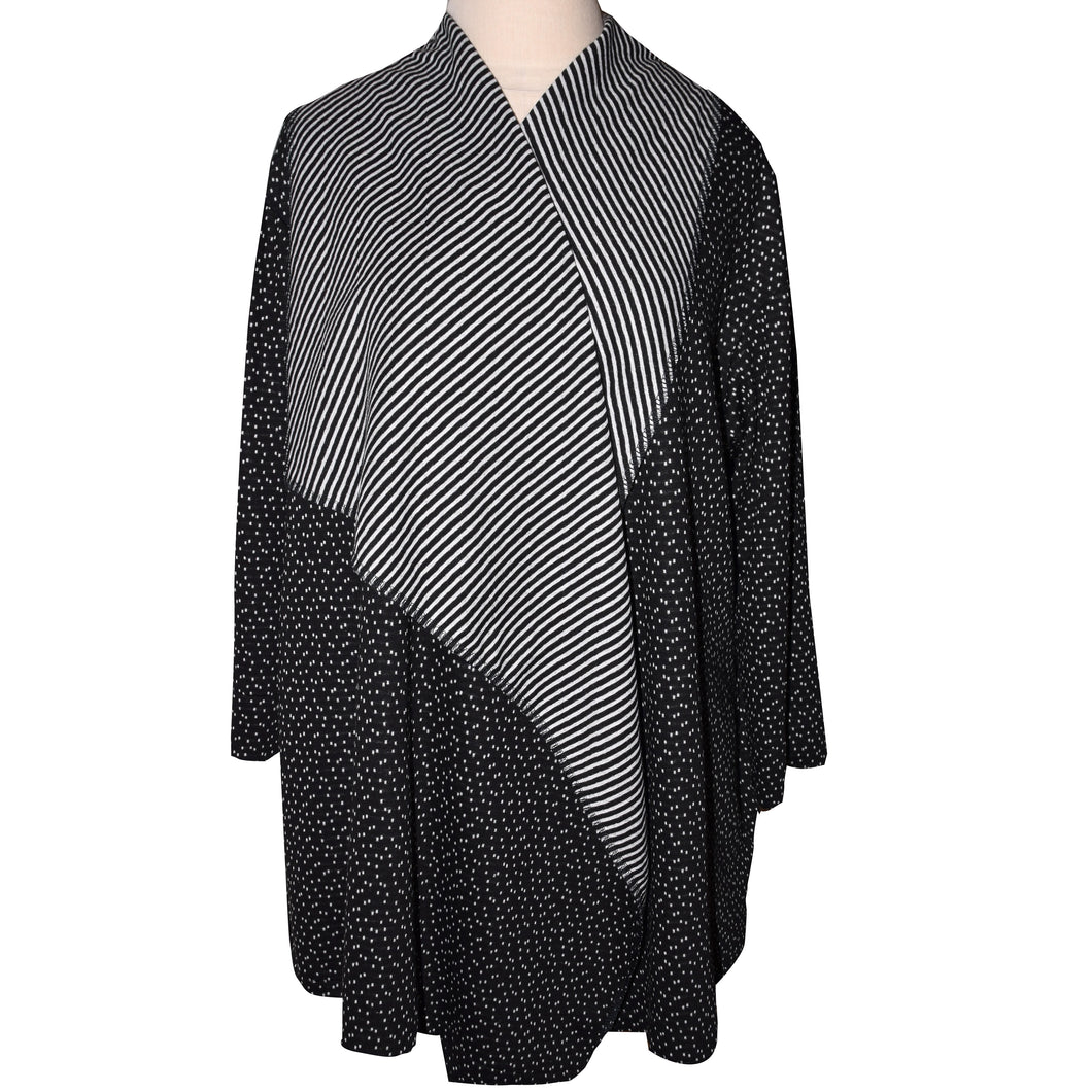 Attractive Black and White Knit Wrap Jacket with Roll Collar
