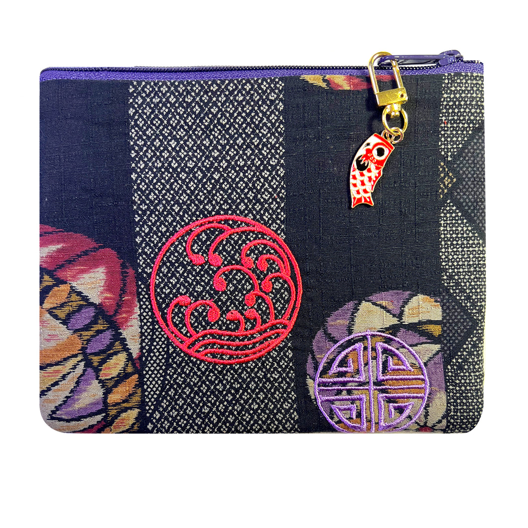 Zippered Kindle Bag with Japanese Fabric and Koi Zipper Pull