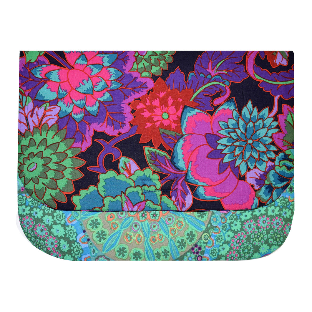 Fuchsia Floral Pattern iPad/Laptop Padded Tablet Sleeve