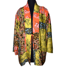 Load image into Gallery viewer, Multicolor print Polyester Silk Short Kimono Jacket
